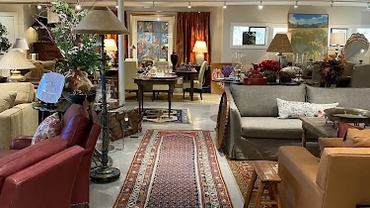 Consignment store in Ketchum, Idaho: Good Riddance Home