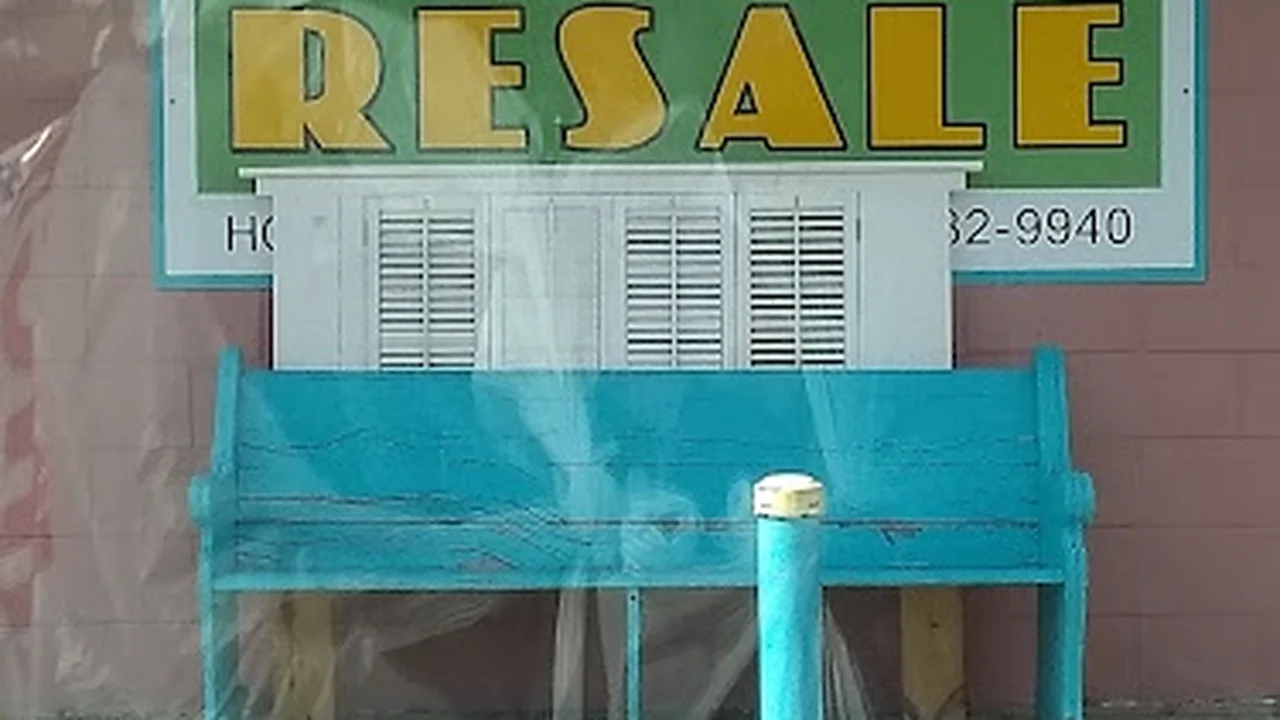 Consignment store in Benzonia, Michigan: Good Stuff Resale