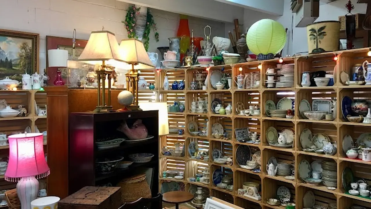 Consignment store in Bon Air, Virginia: Goodstuff Consignments