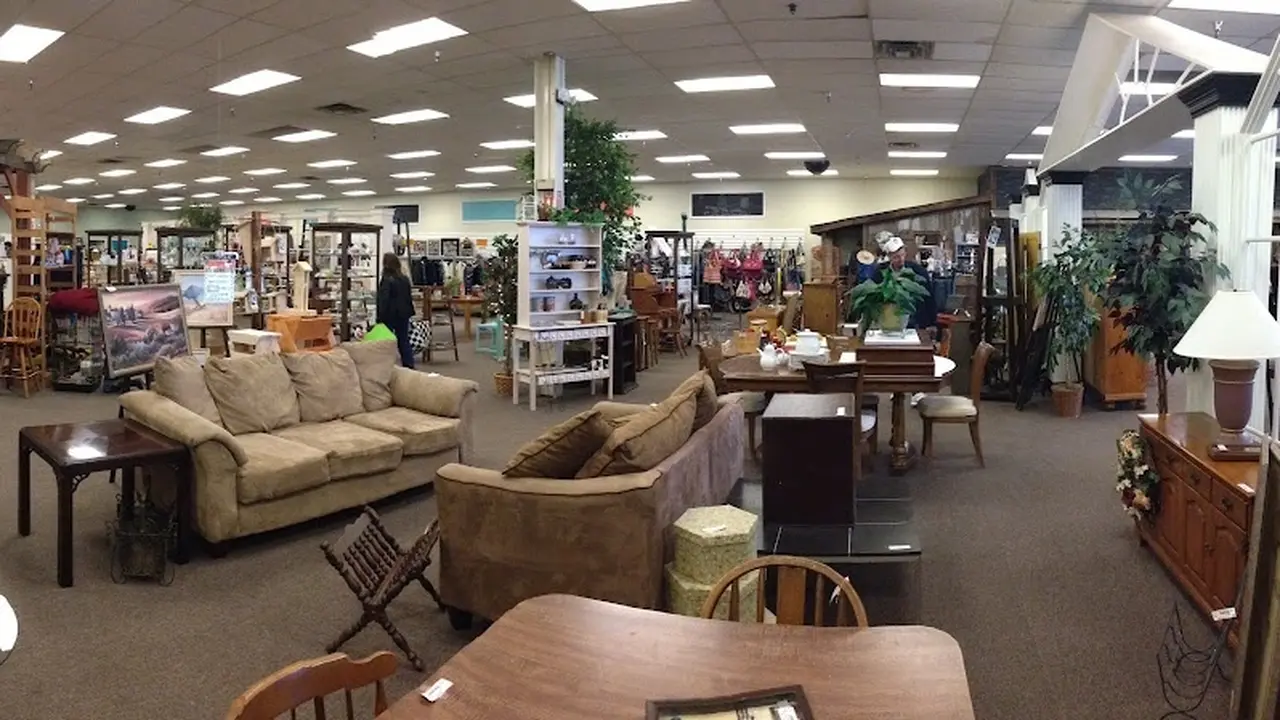 Consignment store in Flint, Michigan: Gotta Have It Consignments (Grand Blanc)