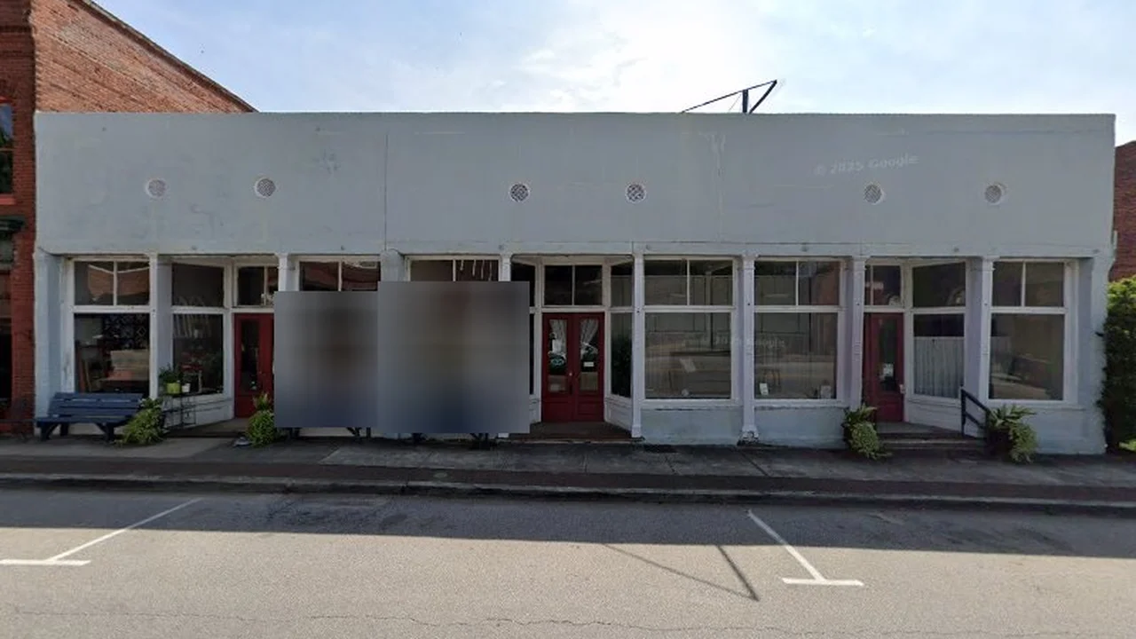 Consignment store in Ridgeway, South Carolina: Grama's Attic Consignment