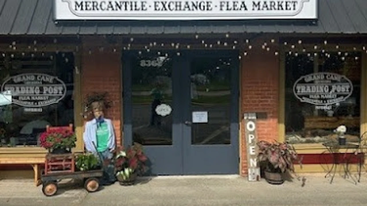 Consignment store in Grand Cane, Louisiana: Grand Cane Trading Post
