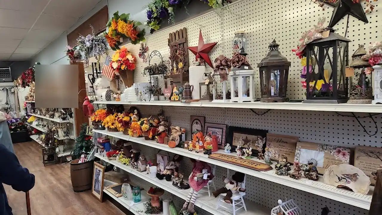 Consignment store in Port Allegany, Pennsylvania: Grandma's Gallery