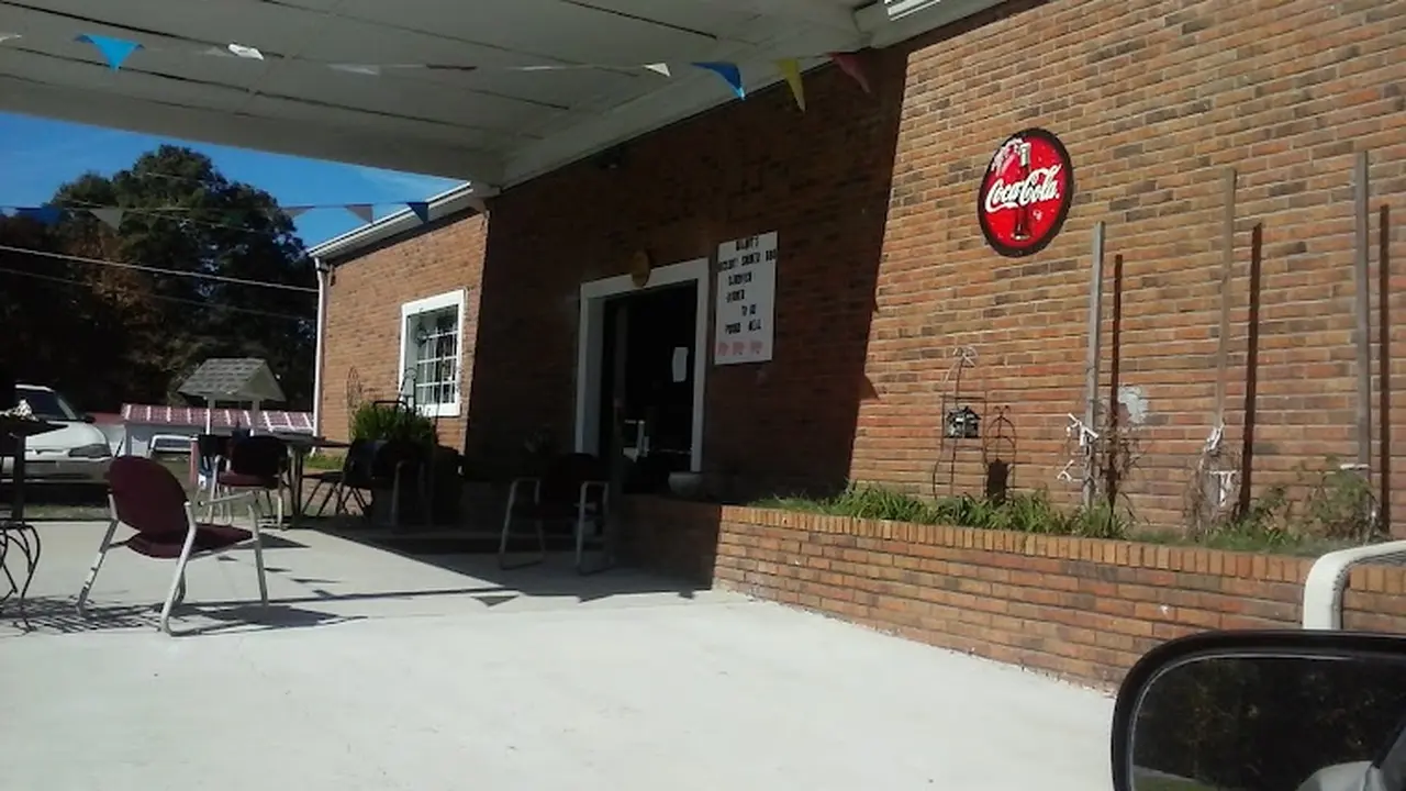 Consignment store in White Bluff, Tennessee: Granny's Kitchen and Consignment