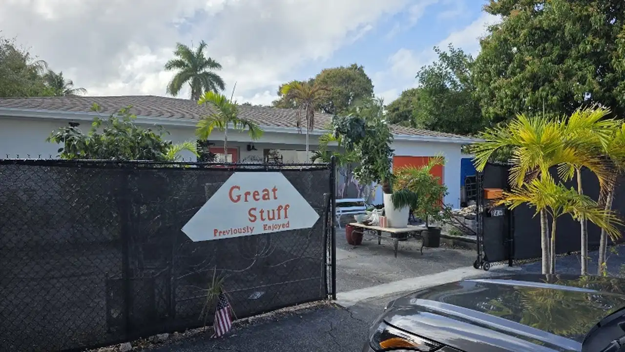 Consignment store in Delray Beach, Florida: Great Stuff