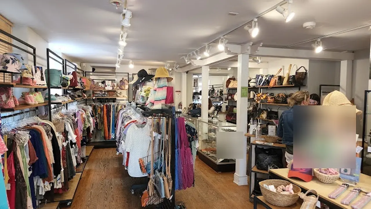 Consignment store in Lambertville, New Jersey: Greene Street