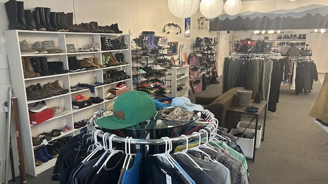 Consignment store in Granby, Colorado: Grey Ghost Trading Post