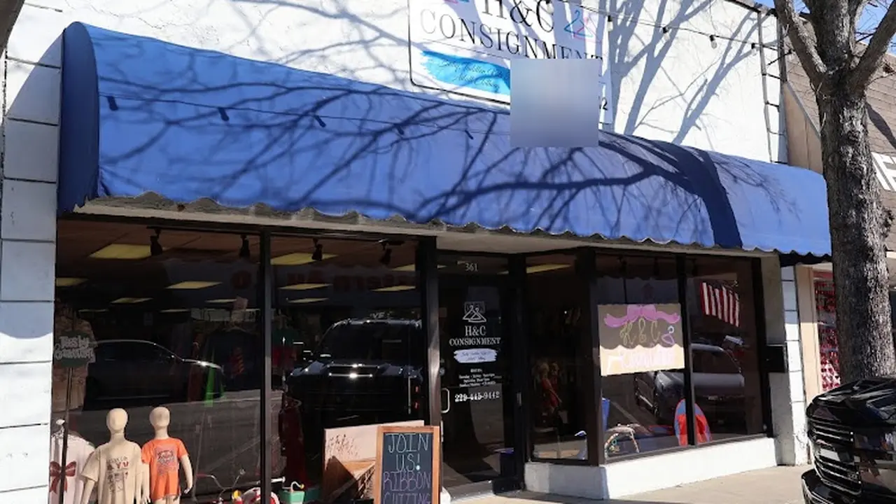 Consignment store in Tifton, Georgia: H & C Consignment