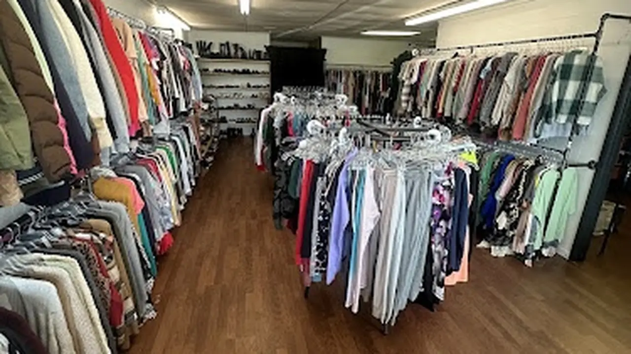 Consignment store in Greers Ferry, Arkansas: Happy Hanger Consignment Boutique