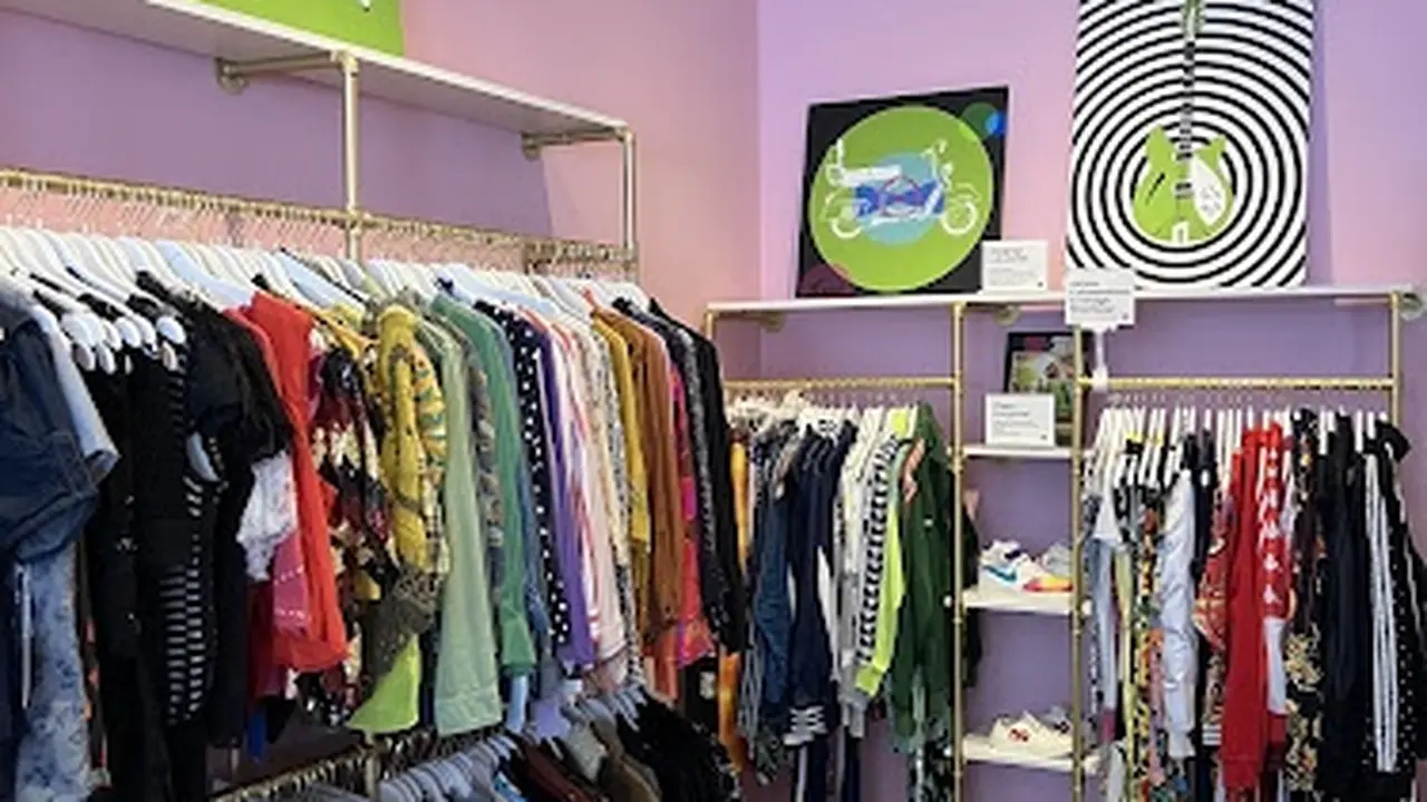 Consignment store in San Francisco, California: Harper 67 Vintage & Modern Resale Boutique