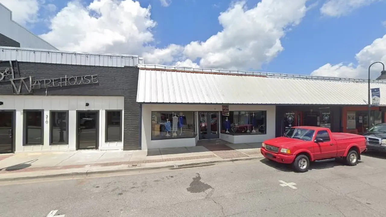 Consignment store in Oneonta, Alabama: Hearts Desire