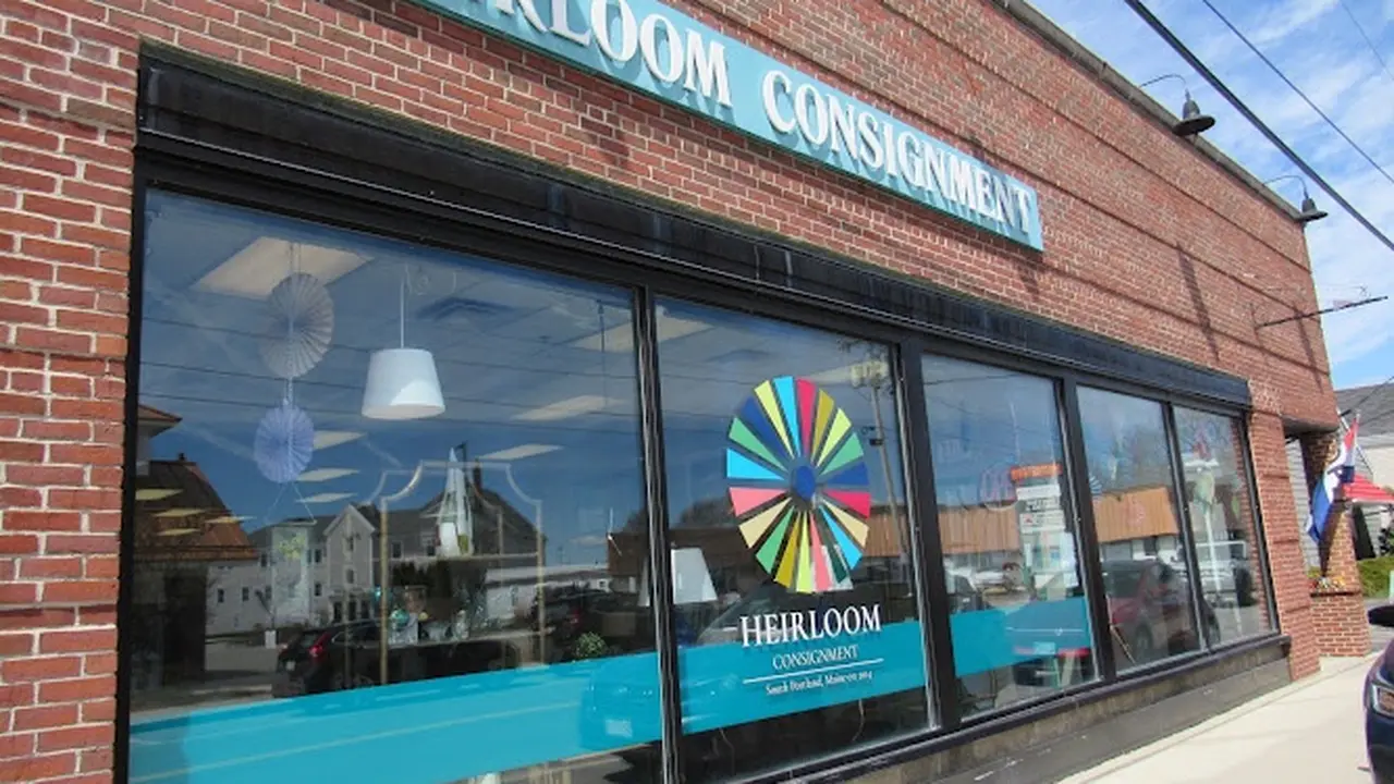 Consignment store in South Portland, Maine: Heirloom Consignment