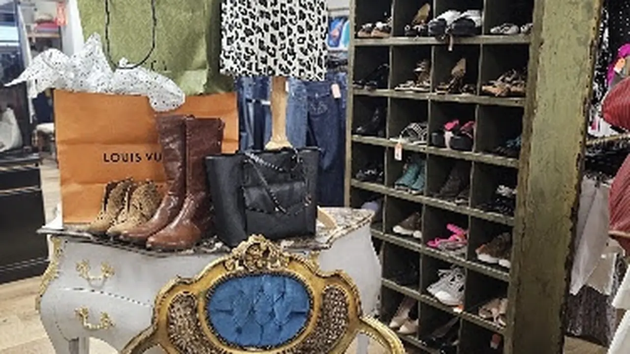 Consignment store in Abilene, Texas: Her Closet