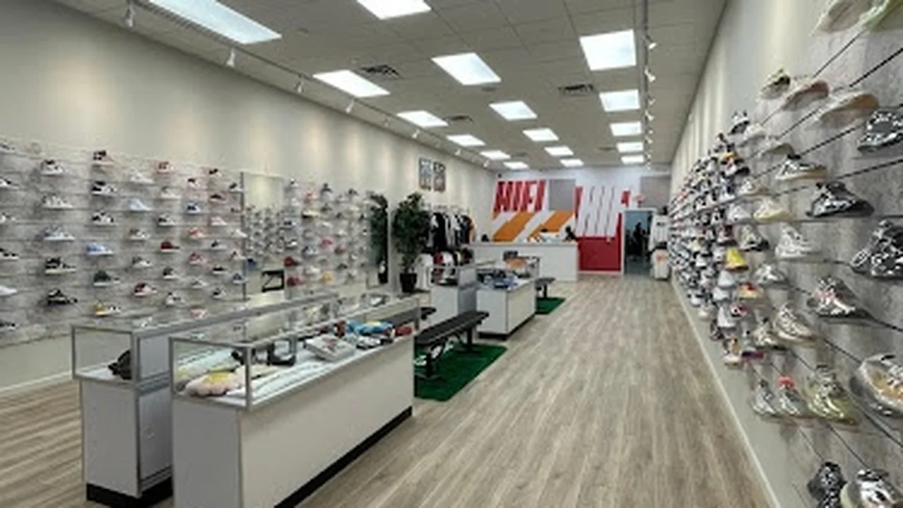 Consignment store in Wayne, New Jersey: High Fidelity