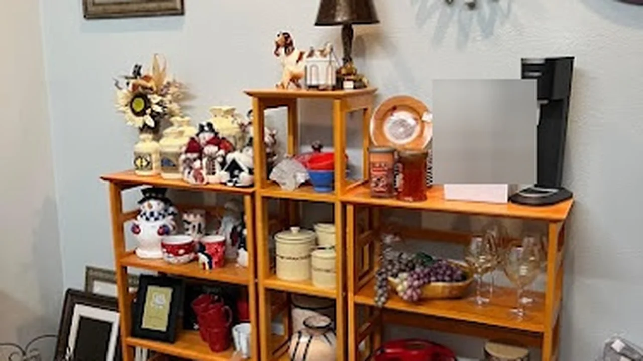 Consignment store in Howard, South Dakota: High Maintenance