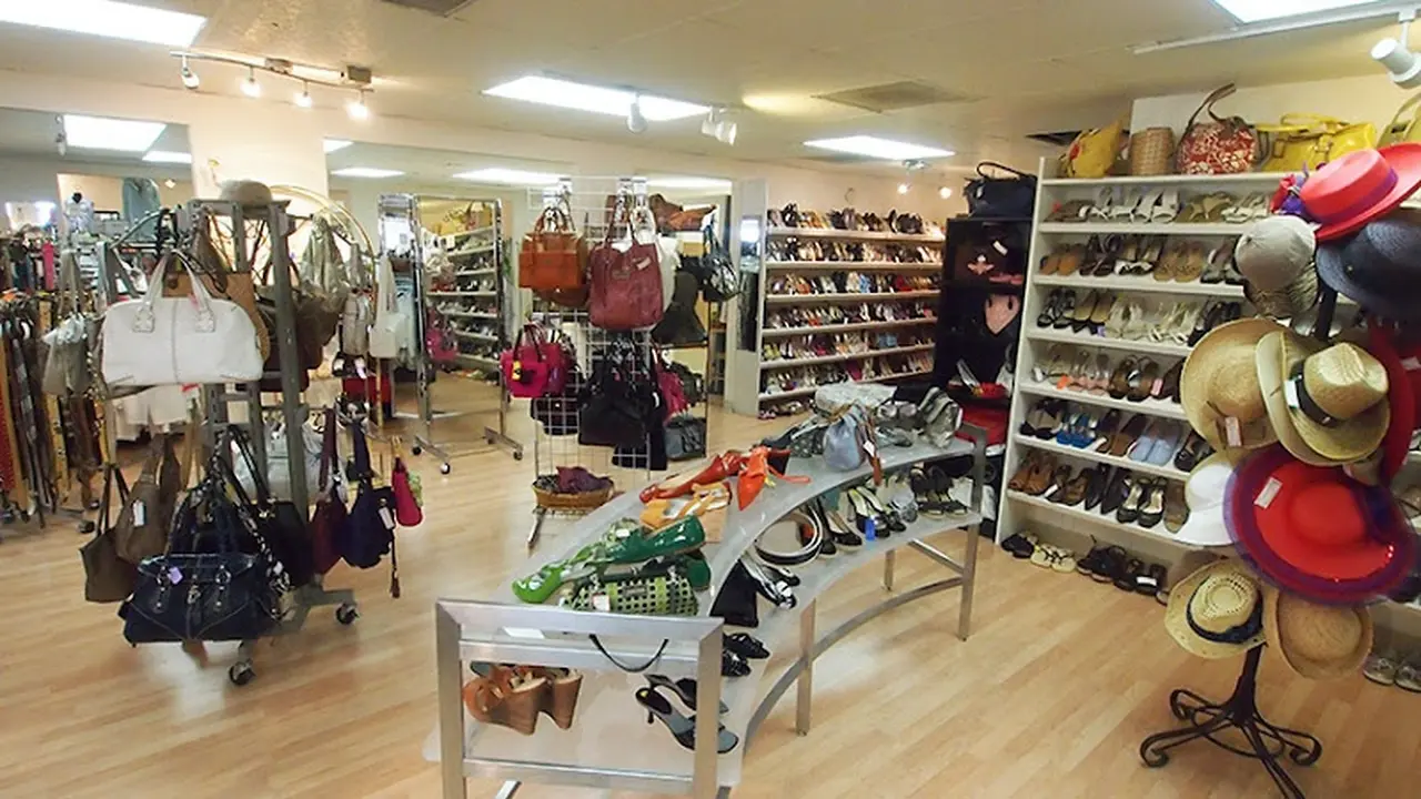 Consignment store in Scottsdale, Arizona: High Society Resale Boutique