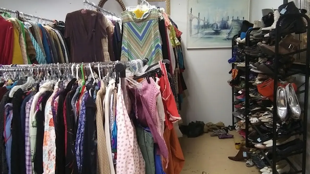 Consignment store in Globe, Arizona: Hill Street Mall