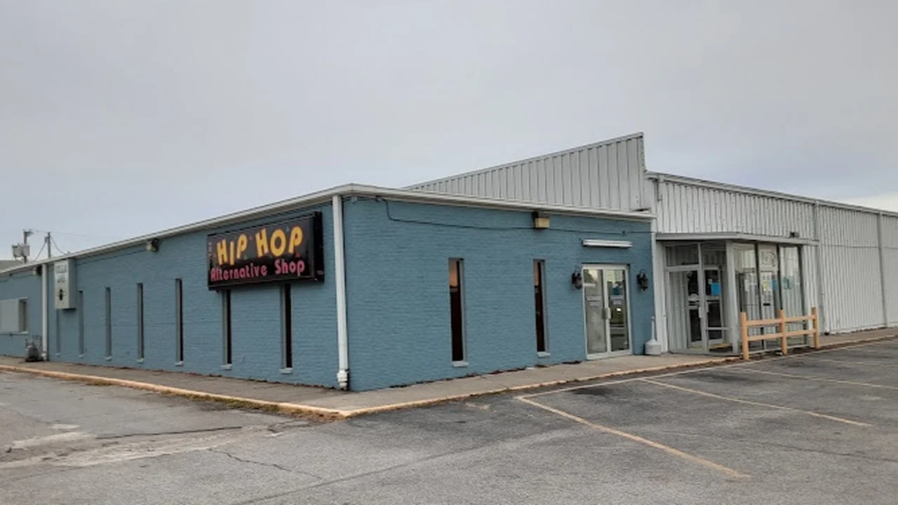 Consignment store in Decatur, Indiana: Hip Hop Consignment Shop