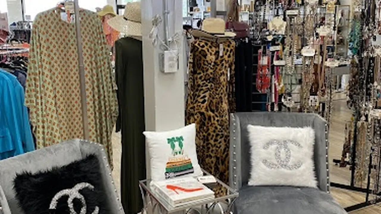 Consignment store in Collierville, Tennessee: His & Her Consignment Boutique