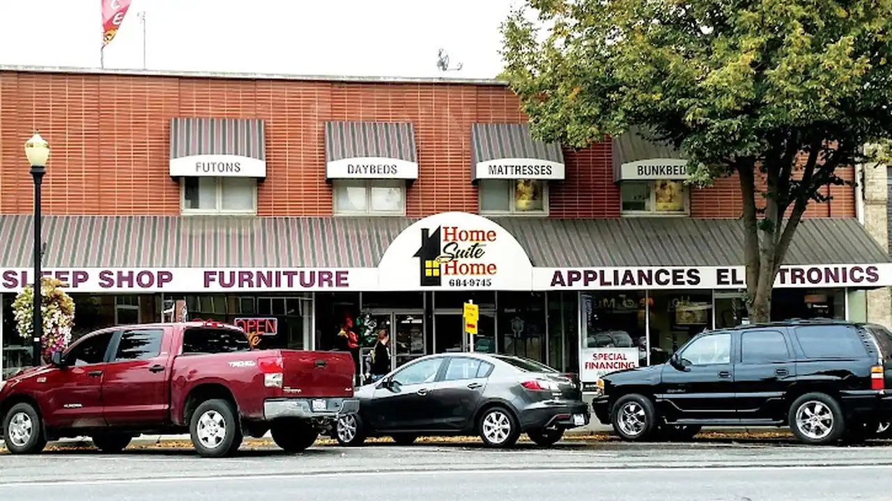 Consignment store in Colville, Washington: Home Suite Home Furnishings