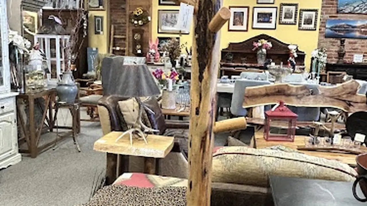Consignment store in Sandpoint, Idaho: Home Sweet Home Consignment