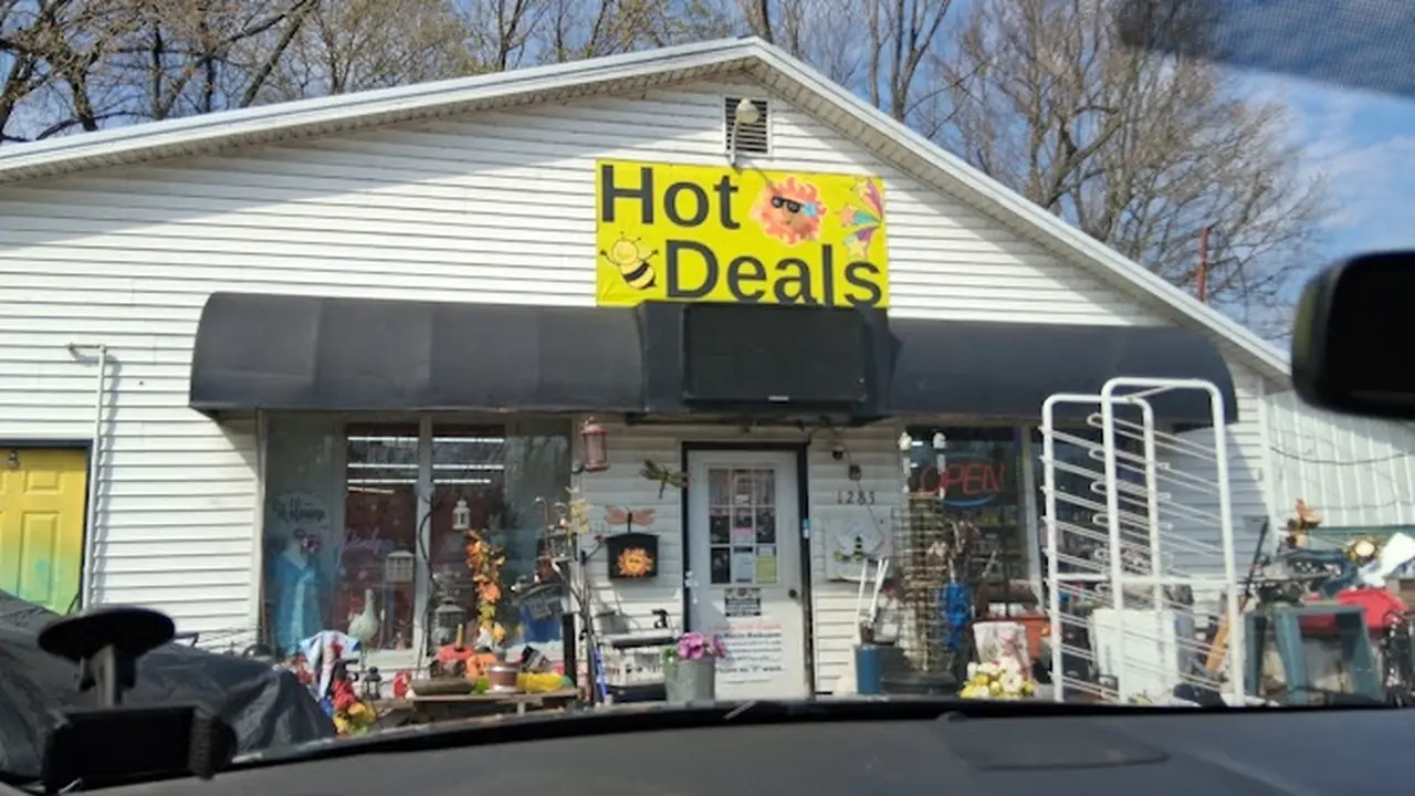 Consignment store in Hillsdale, Michigan: Hot Deals