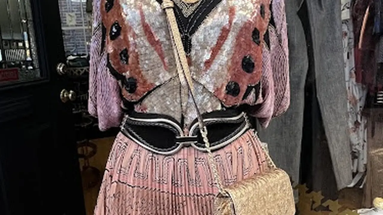 Consignment store in Boston, Massachusetts: Houndstooth Consignors