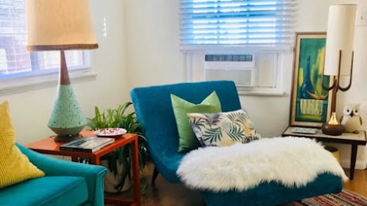 Consignment store in Los Angeles, California: House Candy LA-Vintage Furniture Consignment Business