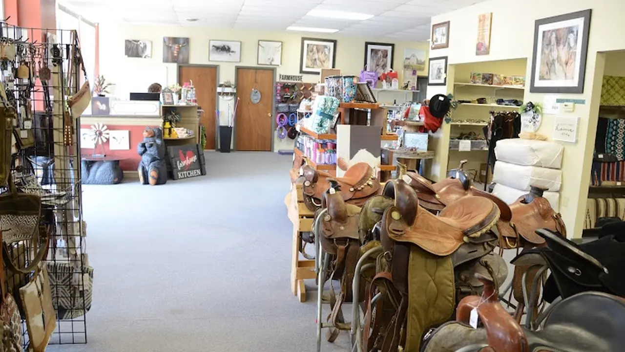 Consignment store in Kewanee, Illinois: HRD Tack Shop