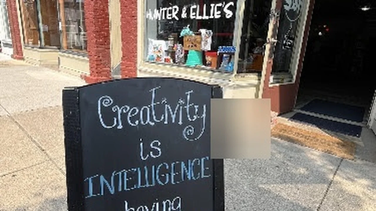 Consignment store in Milan, Michigan: Hunter & Ellie's