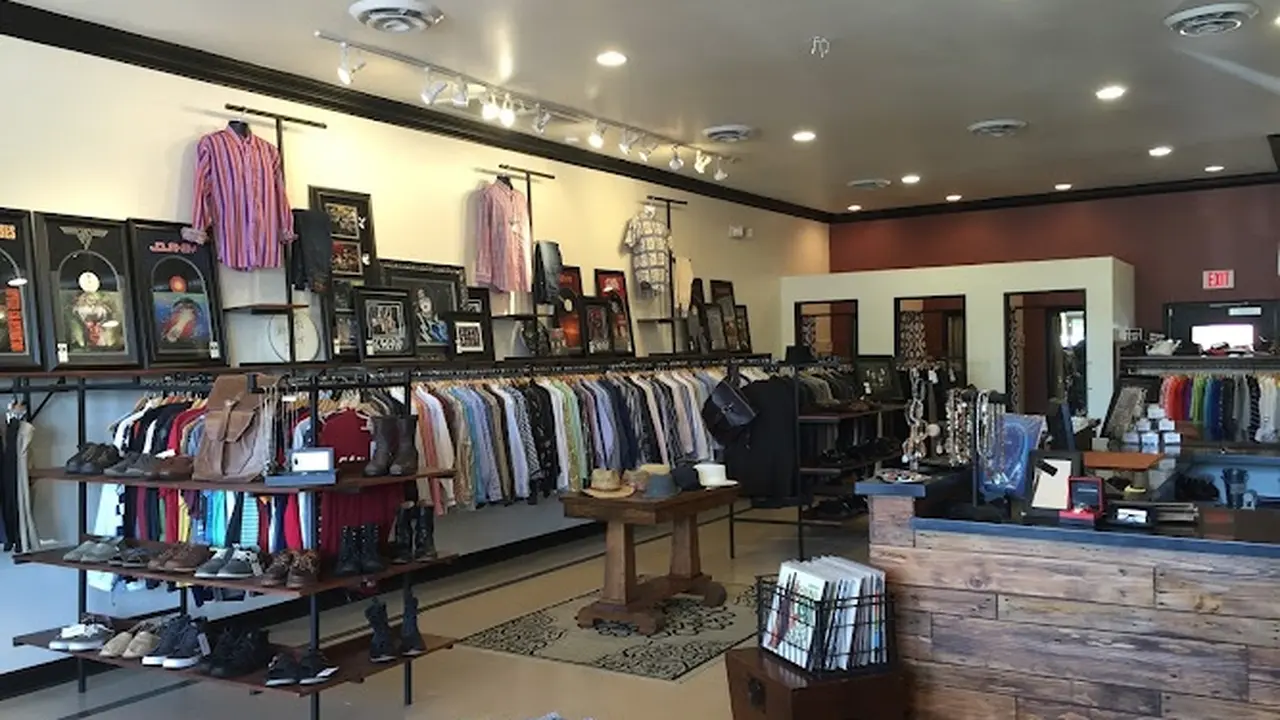 Consignment store in Phoenix, Arizona: If I Were A Rich Man Resale