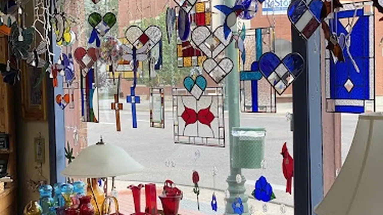 Consignment store in Berthoud, Colorado: Indigo Sky Trading Co