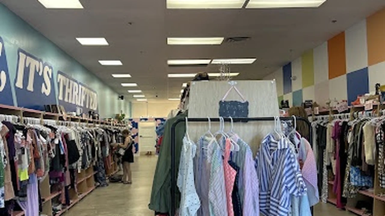 Consignment store in Braintree, Massachusetts: Indy Clover Braintree