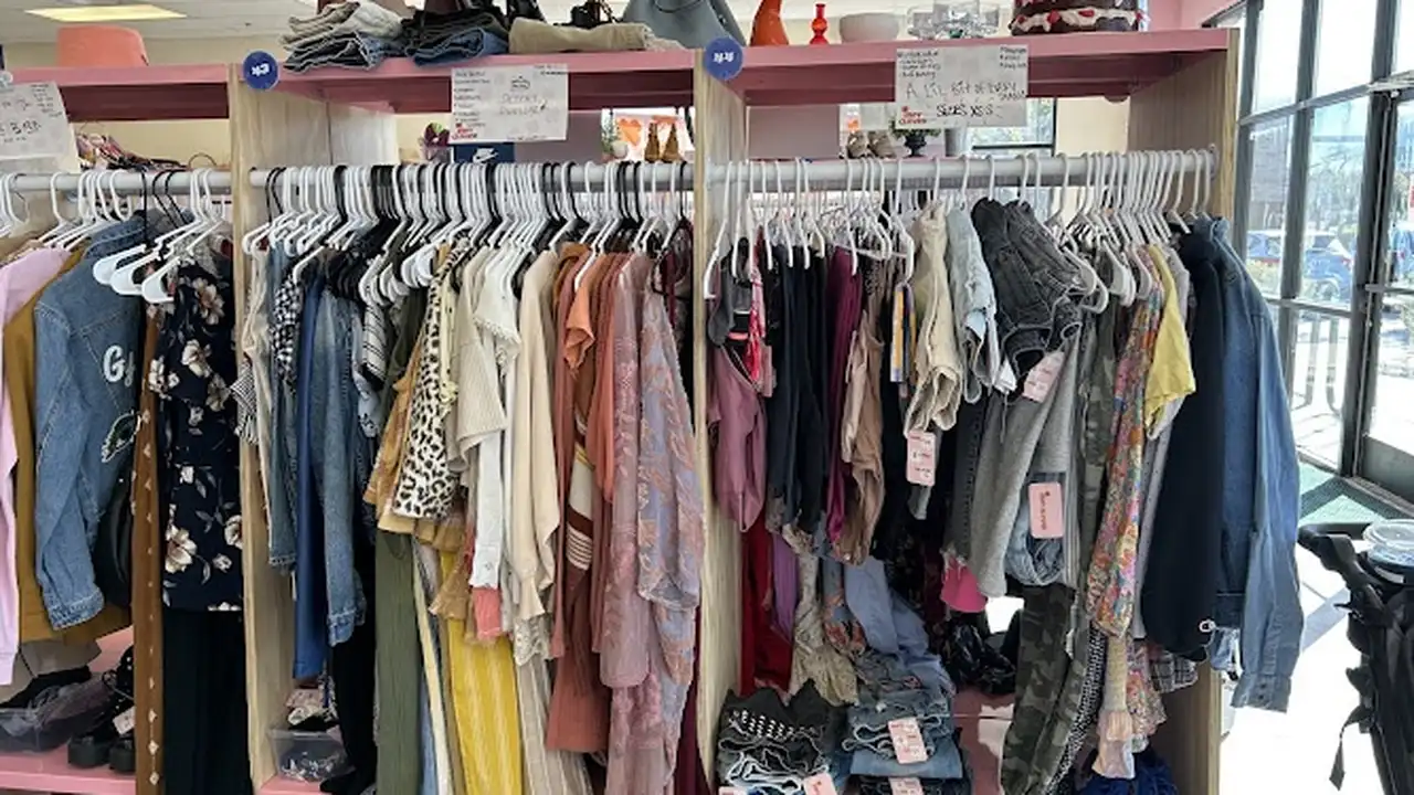 Consignment store in Gilbert, Arizona: Indy Clover Gilbert