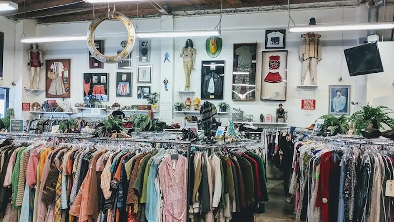 Consignment store in Burbank, California: It's A Wrap Production
