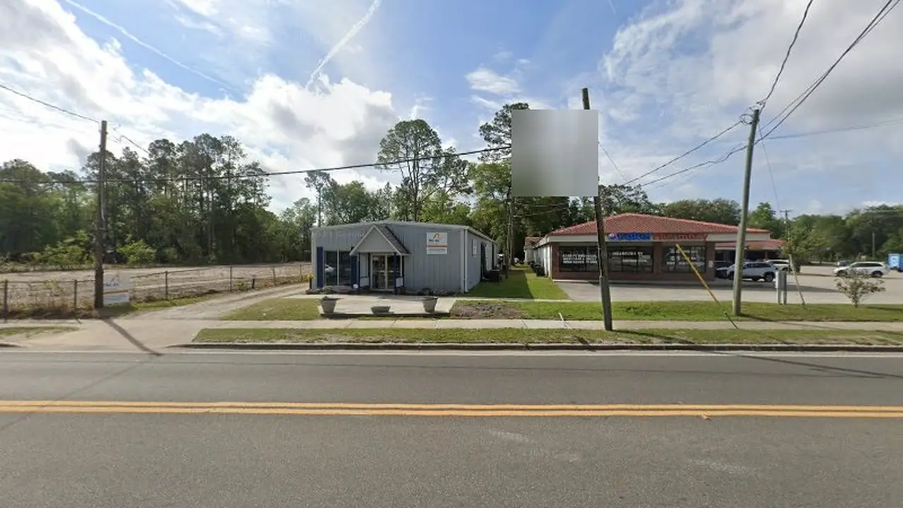 Consignment store in Macclenny, Florida: It’s Eclectic Upscale Consignment & Boutique