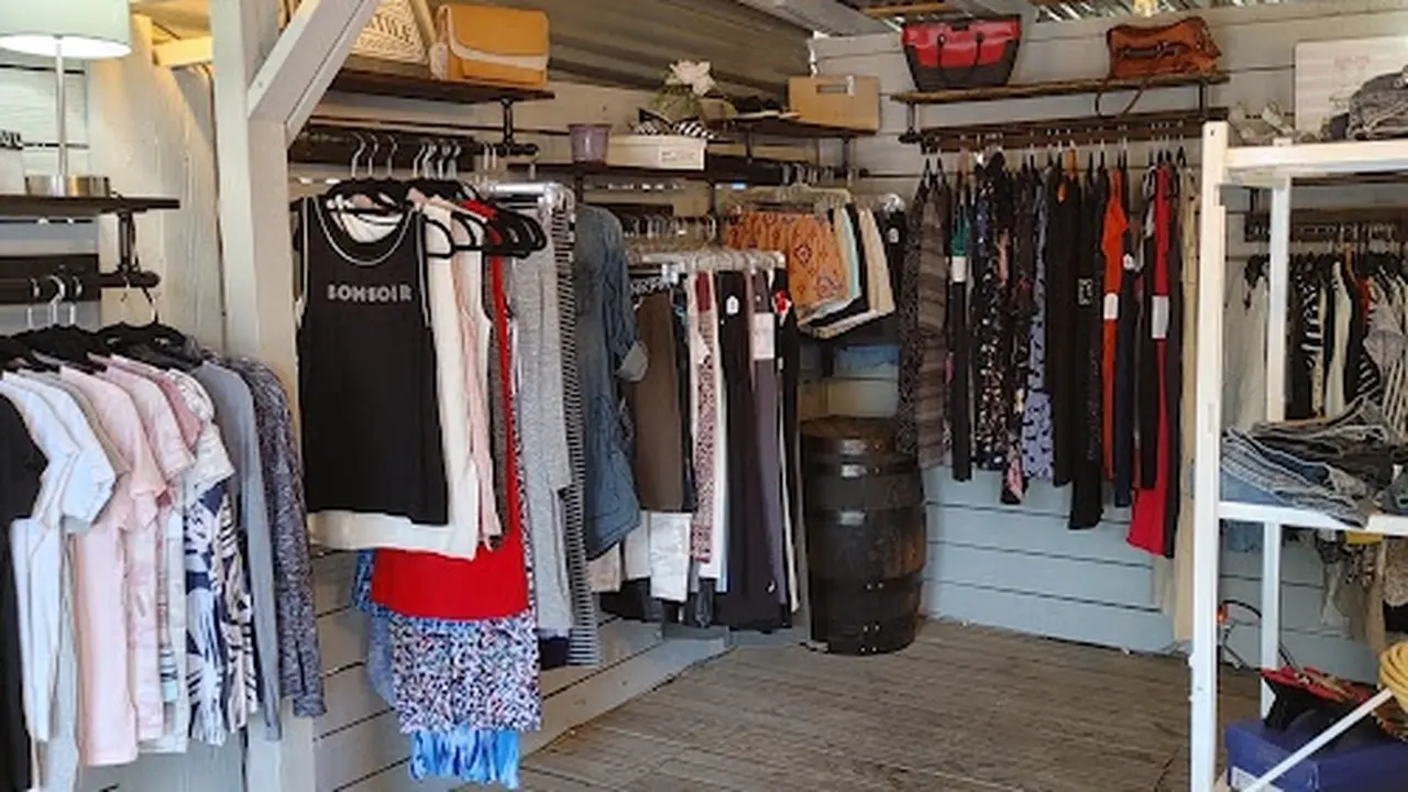 Consignment store in Hutto, Texas: Its New Too You! The Lavish Boutique Texas