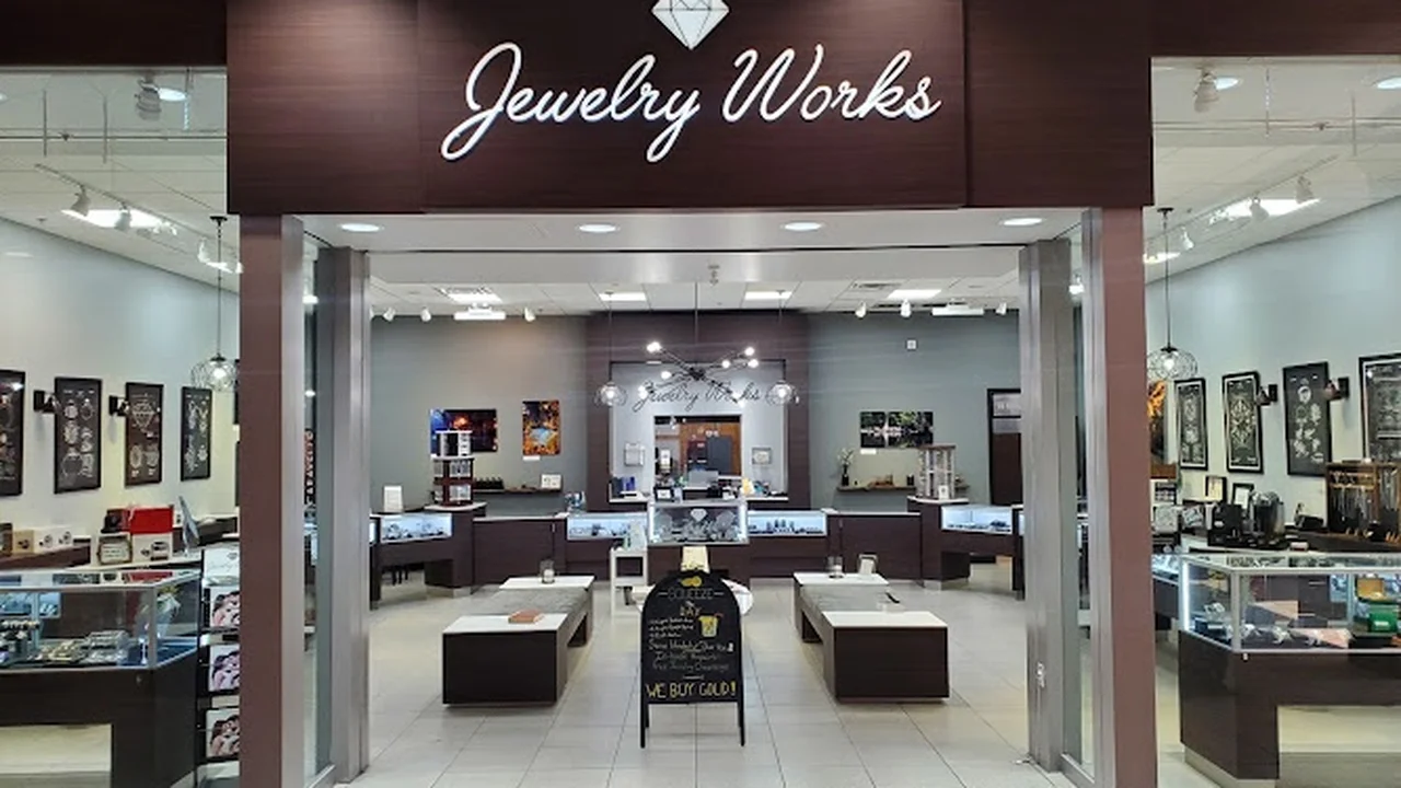 Consignment store in Gainesville, Florida: Jewelry Works