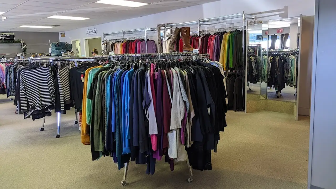 Consignment store in Hershey, Pennsylvania: JhettSet Closet