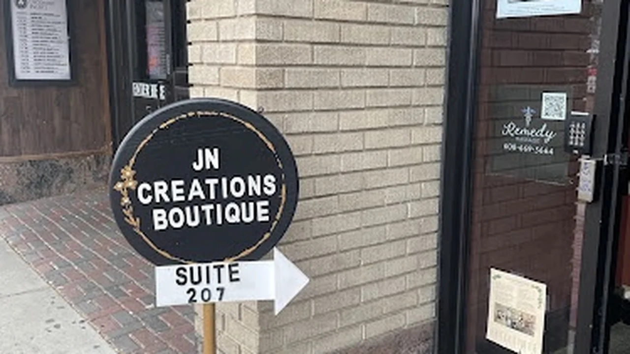 Consignment store in Wausau, Wisconsin: JN CREATIONS