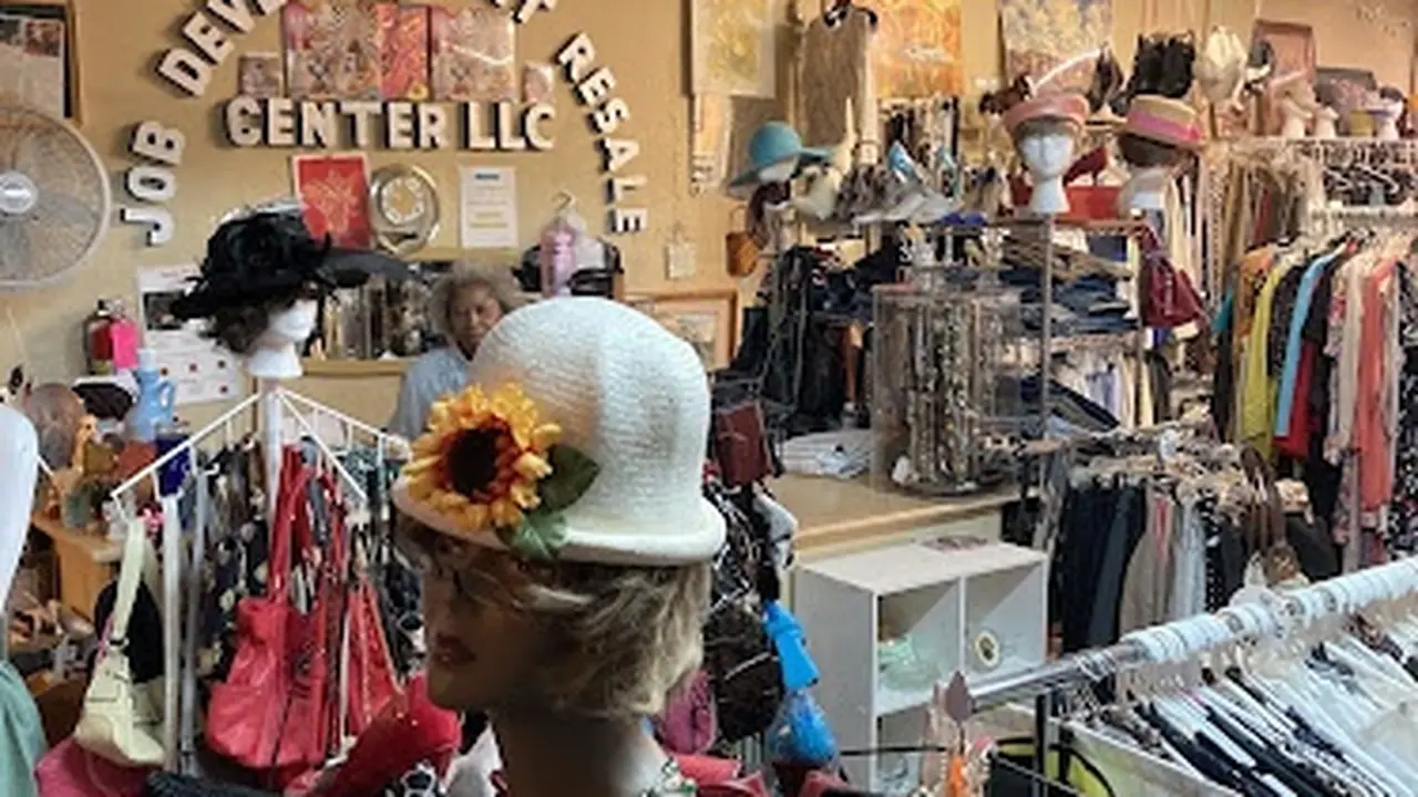 Consignment store in Milwaukee, Wisconsin: Job Development Resale Center