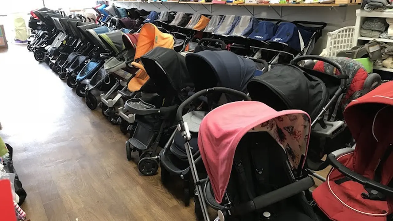 Consignment store in Laguna Woods, California: Jolly Tots Children's resale Boutique