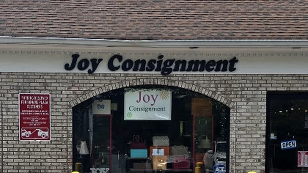 Consignment store in Closter, New Jersey: Joy Consignment
