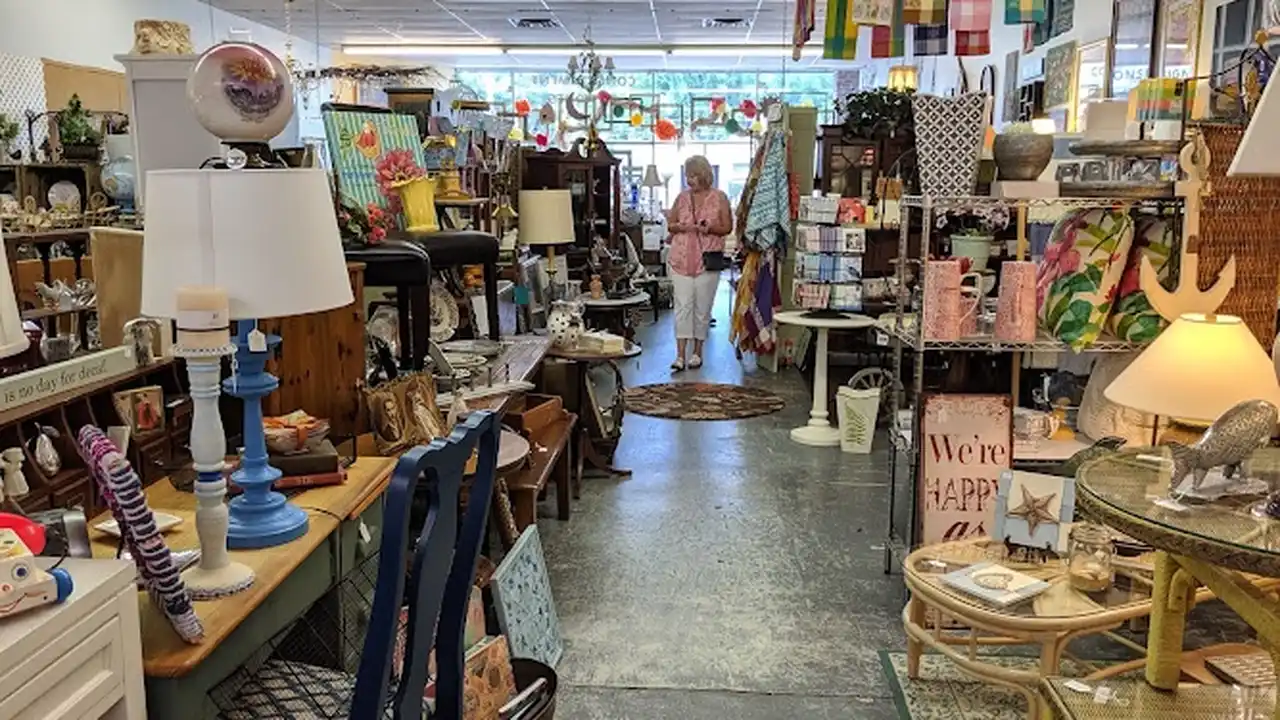 Consignment store in Henrico, Virginia: JuJuBee's
