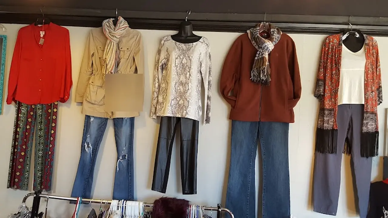 Consignment store in Hot Springs, Arkansas: Just Swanky Consignment Boutique
