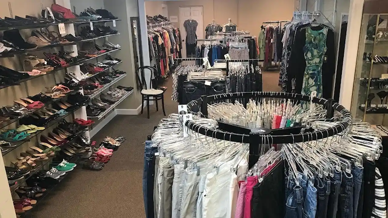 Consignment store in Jefferson City, Missouri: K's Consignment Shop