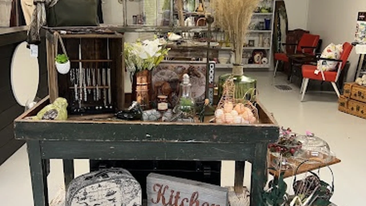 Consignment store in Coventry, Connecticut: KAL Consignment