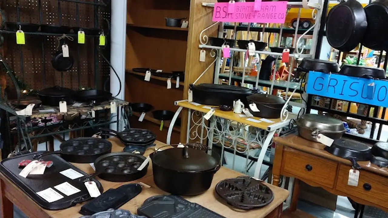 Consignment store in Greenville, Michigan: Kaleidoscope of Times
