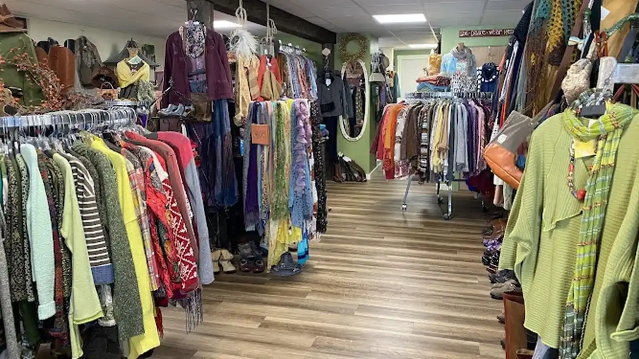 Consignment store in Freeport, Maine: Kargos