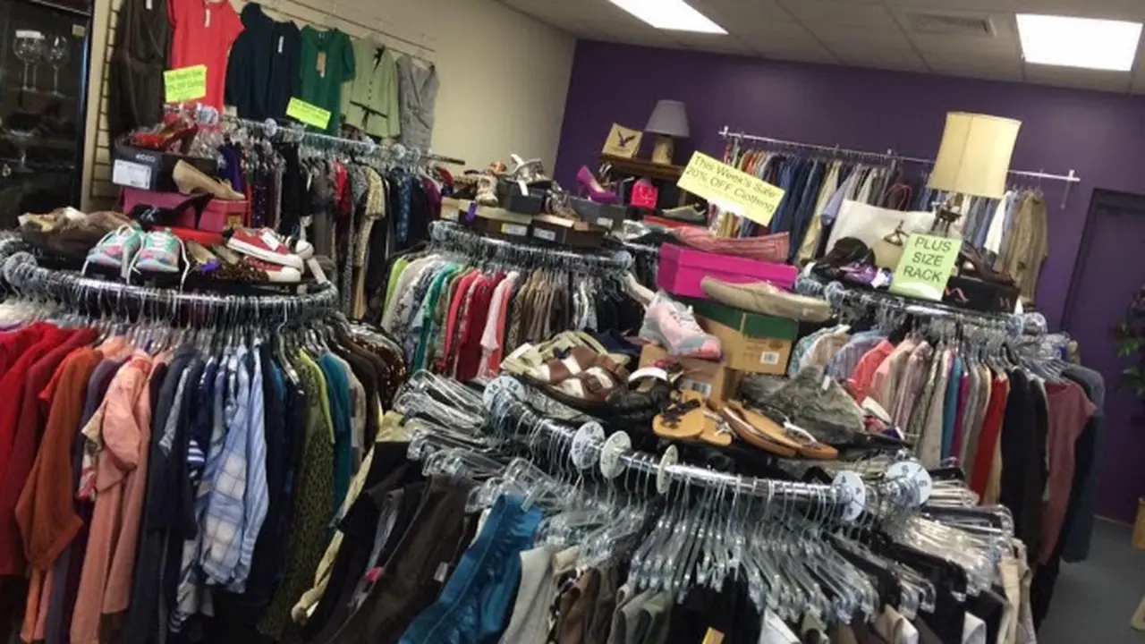 Consignment store in Newington, Connecticut: Karma's Closet Consignment Boutique
